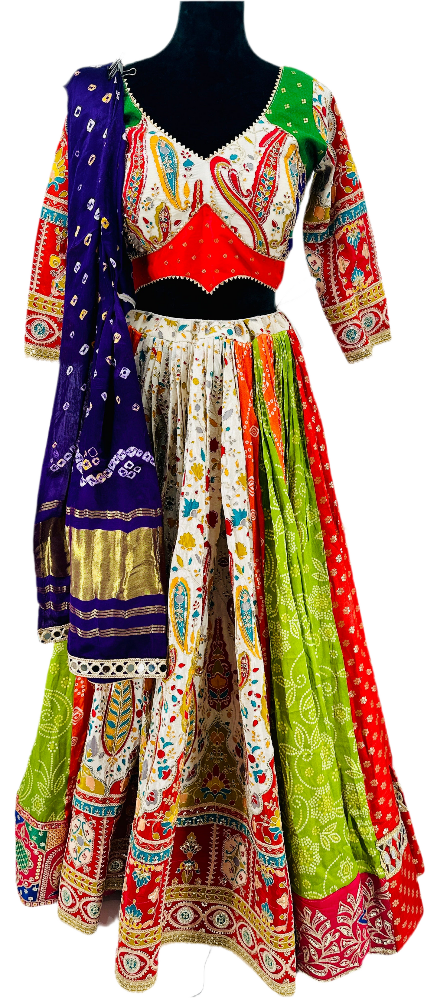 Designer Banarasi Bandhani & Position Print Choli with Purple Lagdi Bandhani Dupatta – Sizes 38-44