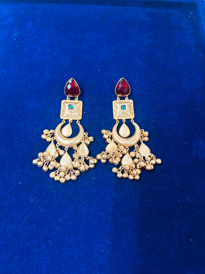 Traditional Matte Gold Chandbali Earrings with Faceted Stone Drops