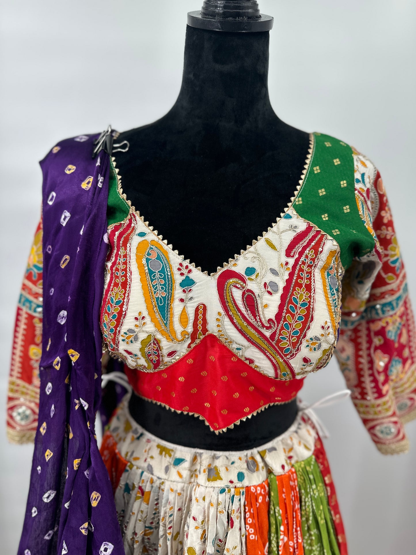 Designer Banarasi Bandhani & Position Print Choli with Purple Lagdi Bandhani Dupatta – Sizes 38-44