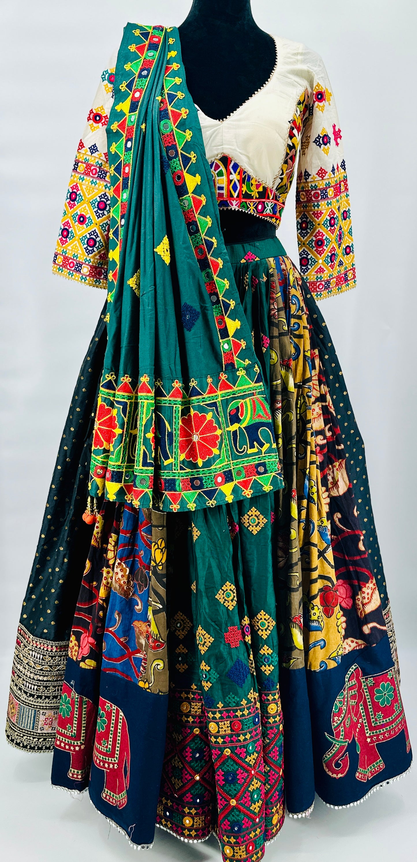 Rabari Banarasi Kalamkari Sticker Print Choli with Tassels & Latkan | Size 38–44