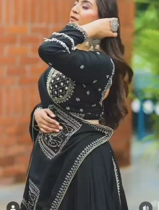 Black Muslin Silk Handwork Lehenga Choli – Royal 9–12 Mtr Flair